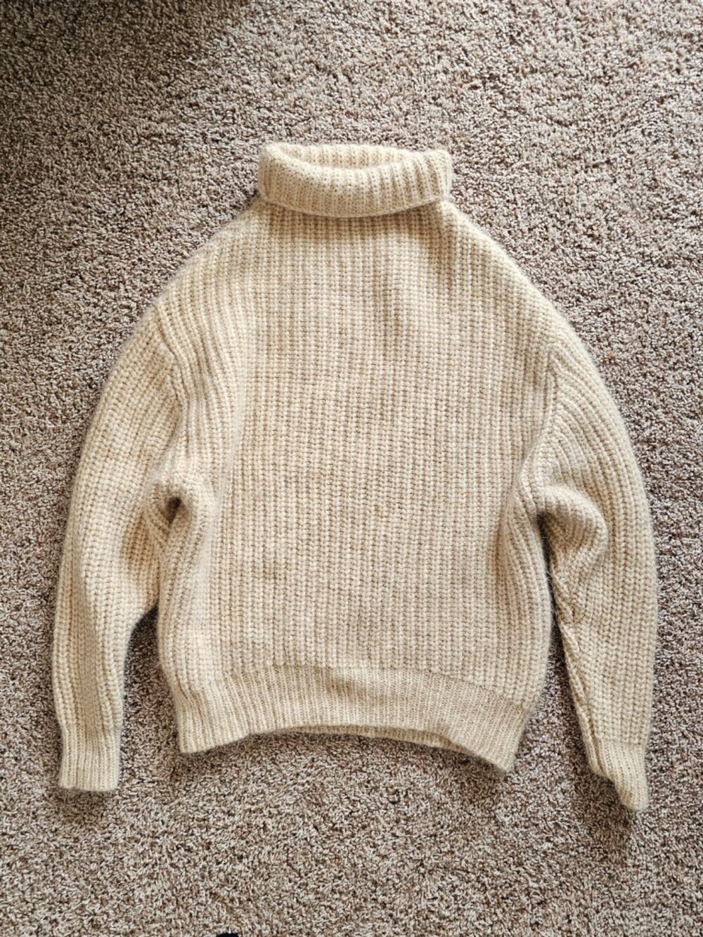 Aritzia Wilfred Oversized Knit Sweater - size XS